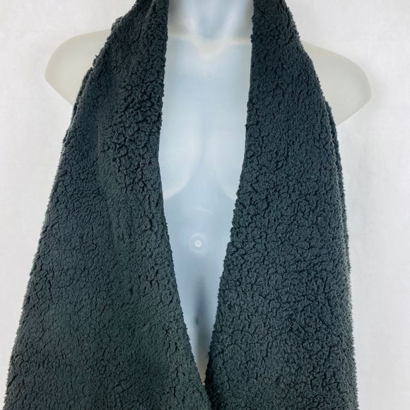 Marcus Allen Sherpa Black Tiered  Flowy Vest - Picture 2 of 8